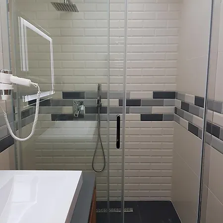 Ultra Modern Homestay *